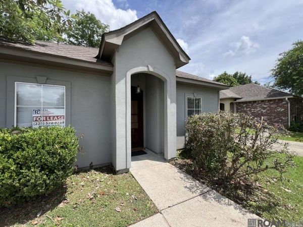 5557 Arialo Dr, Baton Rouge, LA 70820