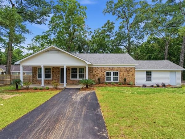5517 Johnson Road, Theodore, AL 36582