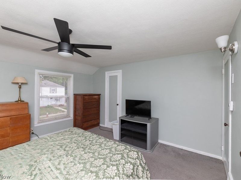 14212 Gramatan Avenue, Cleveland, OH 44111 Photo 11