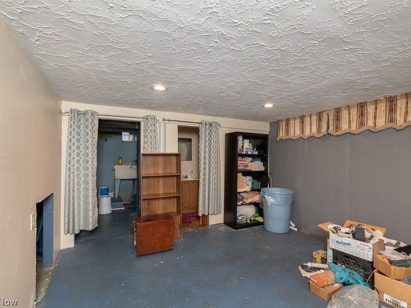 14212 Gramatan Avenue, Cleveland, OH 44111 Photo 17