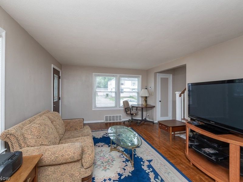 14212 Gramatan Avenue, Cleveland, OH 44111 Photo 2