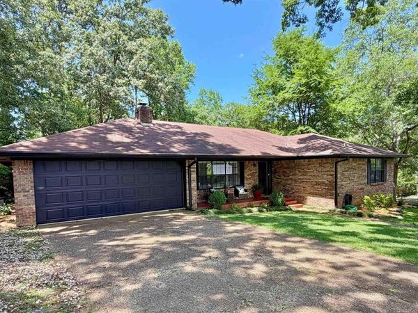 2 Glendale Court, Arkadelphia, AR 71923