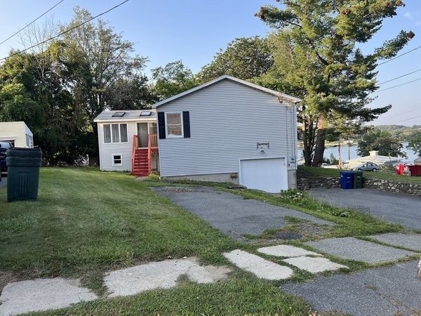 1476 Main St, Leominster, MA 01453