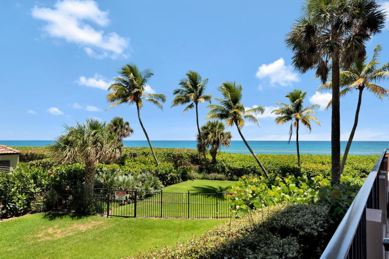 530 Ocean Drive, Unit 202, Juno Beach, FL 33408 Photo
