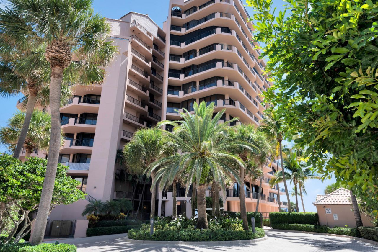 530 Ocean Drive, Unit 202, Juno Beach, FL 33408 Photo