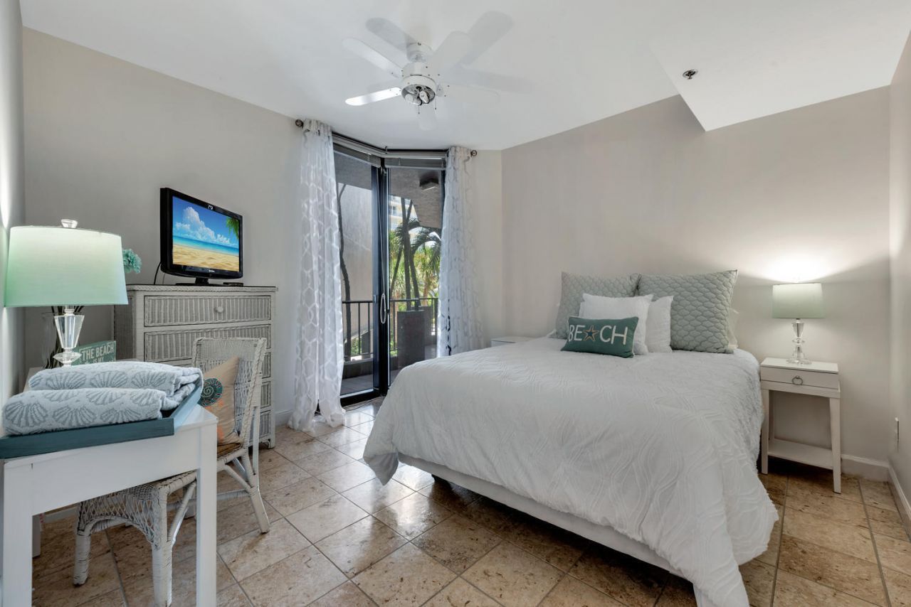 530 Ocean Drive, Unit 202, Juno Beach, FL 33408 Photo