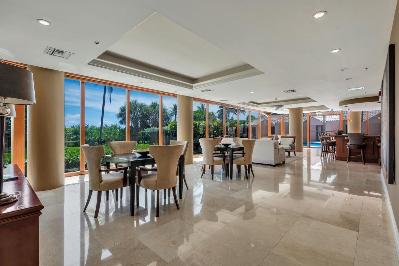 530 Ocean Drive, Unit 202, Juno Beach, FL 33408 Photo