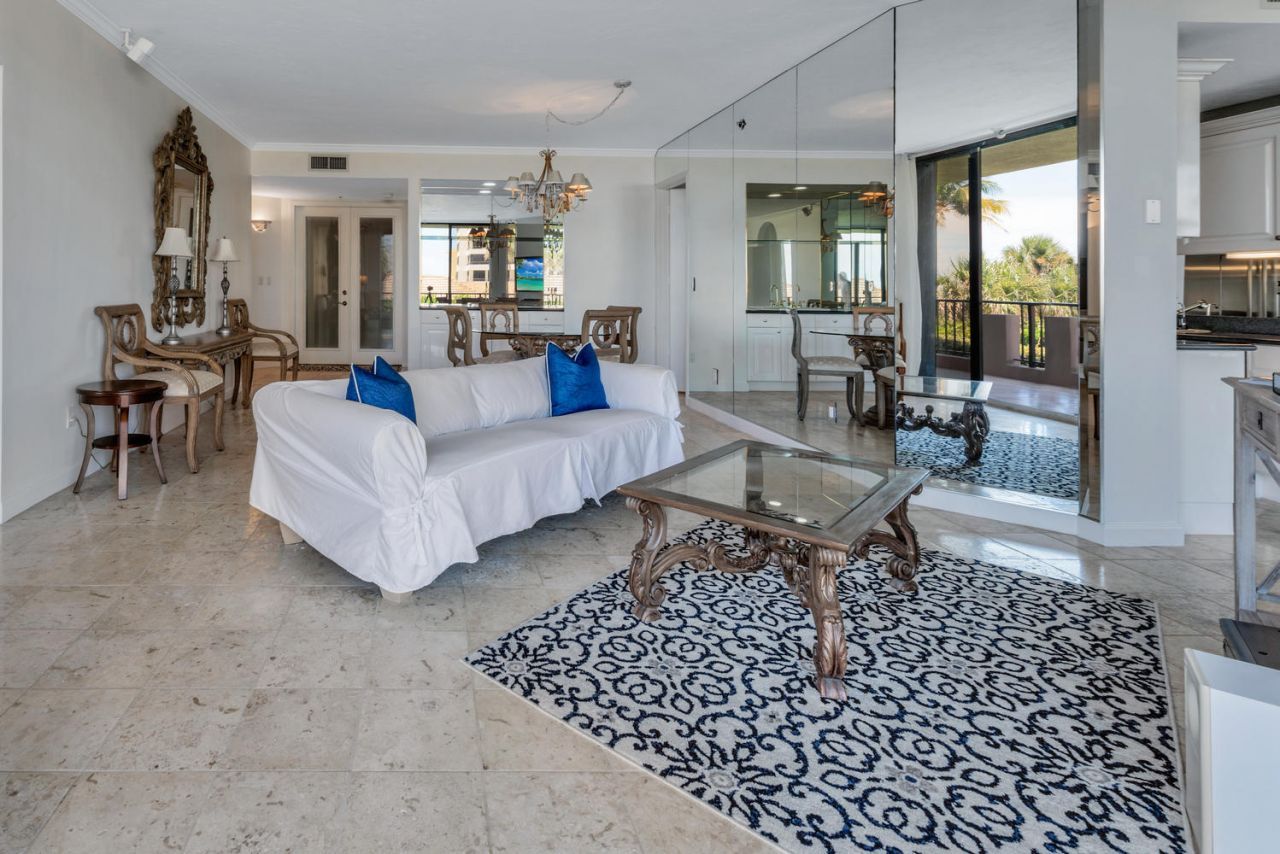 530 Ocean Drive, Unit 202, Juno Beach, FL 33408 Photo