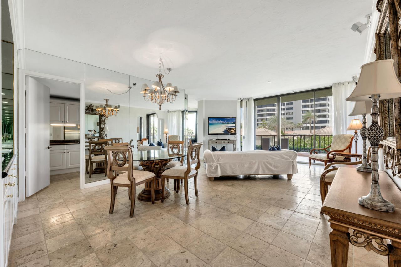 530 Ocean Drive, Unit 202, Juno Beach, FL 33408 Photo