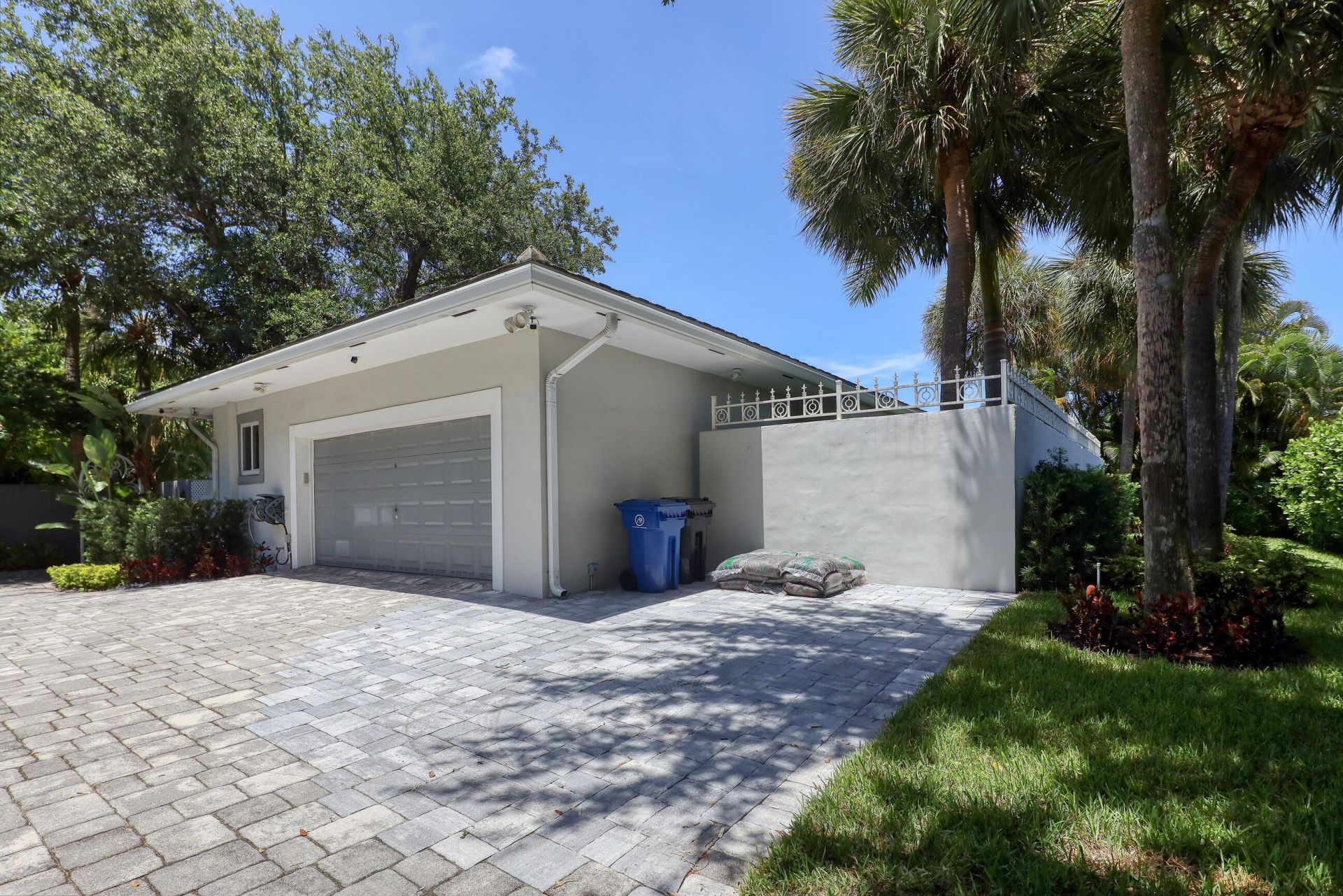 1635 Seabreeze Boulevard, Fort Lauderdale, FL 33316 Photo