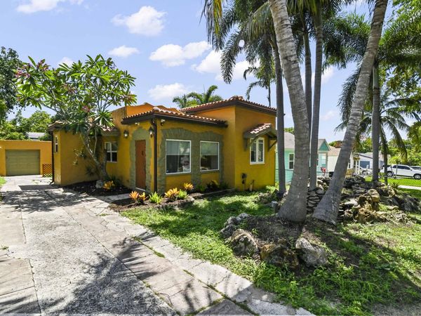914 30th Court, West Palm Beach, FL 33407