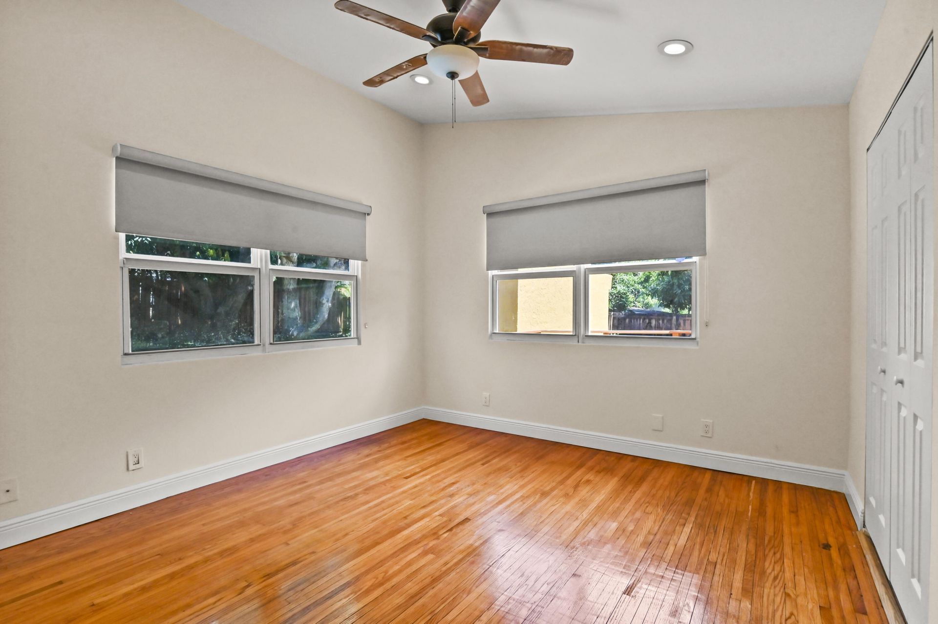 914 30th Court, West Palm Beach, FL 33407 Photo