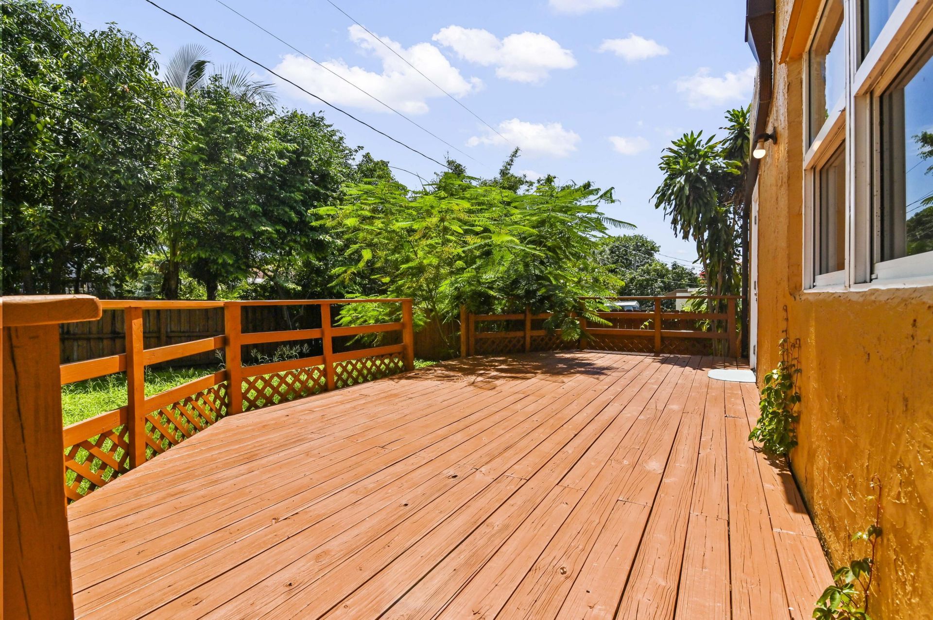 914 30th Court, West Palm Beach, FL 33407 Photo