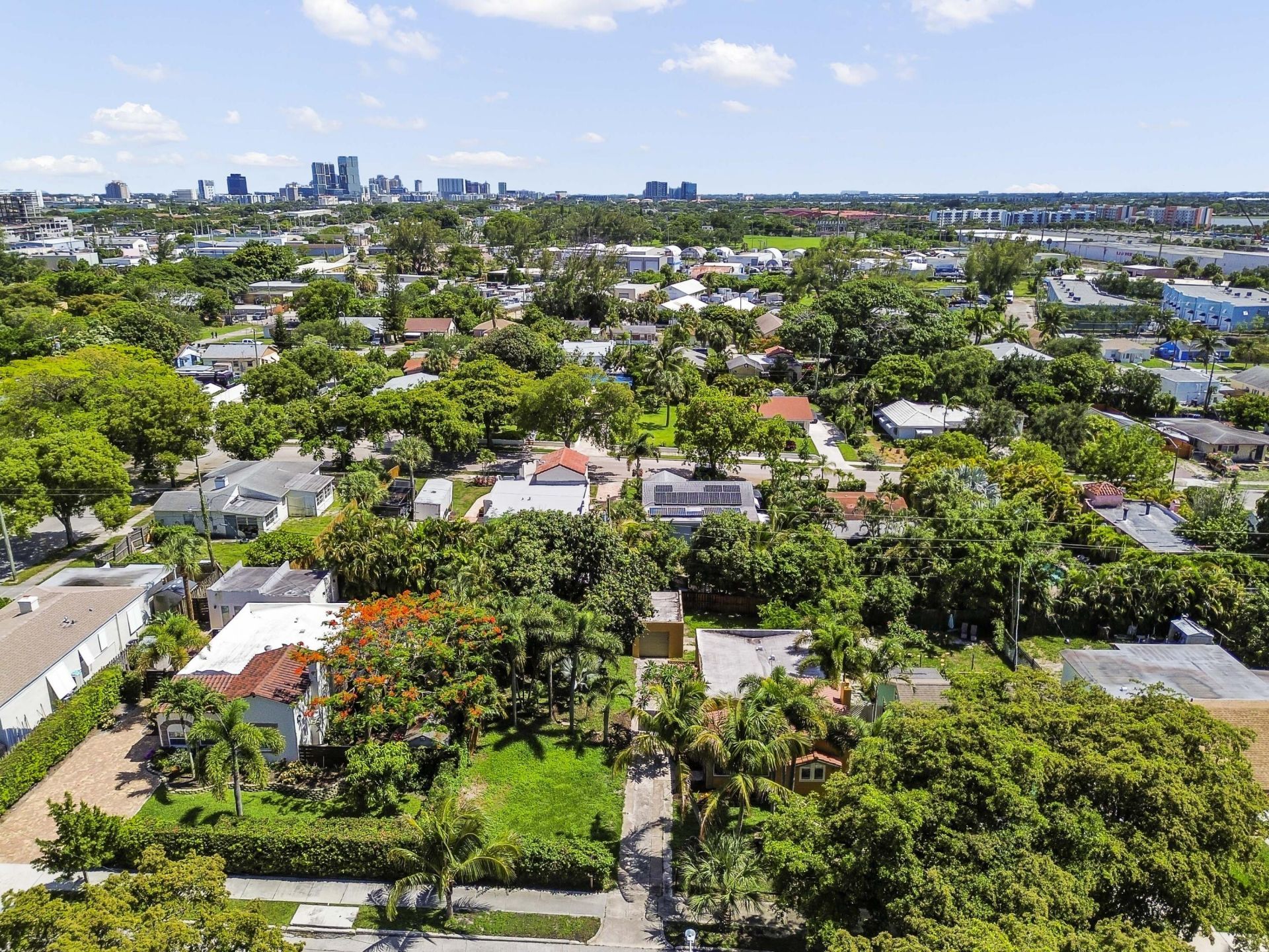 914 30th Court, West Palm Beach, FL 33407 Photo