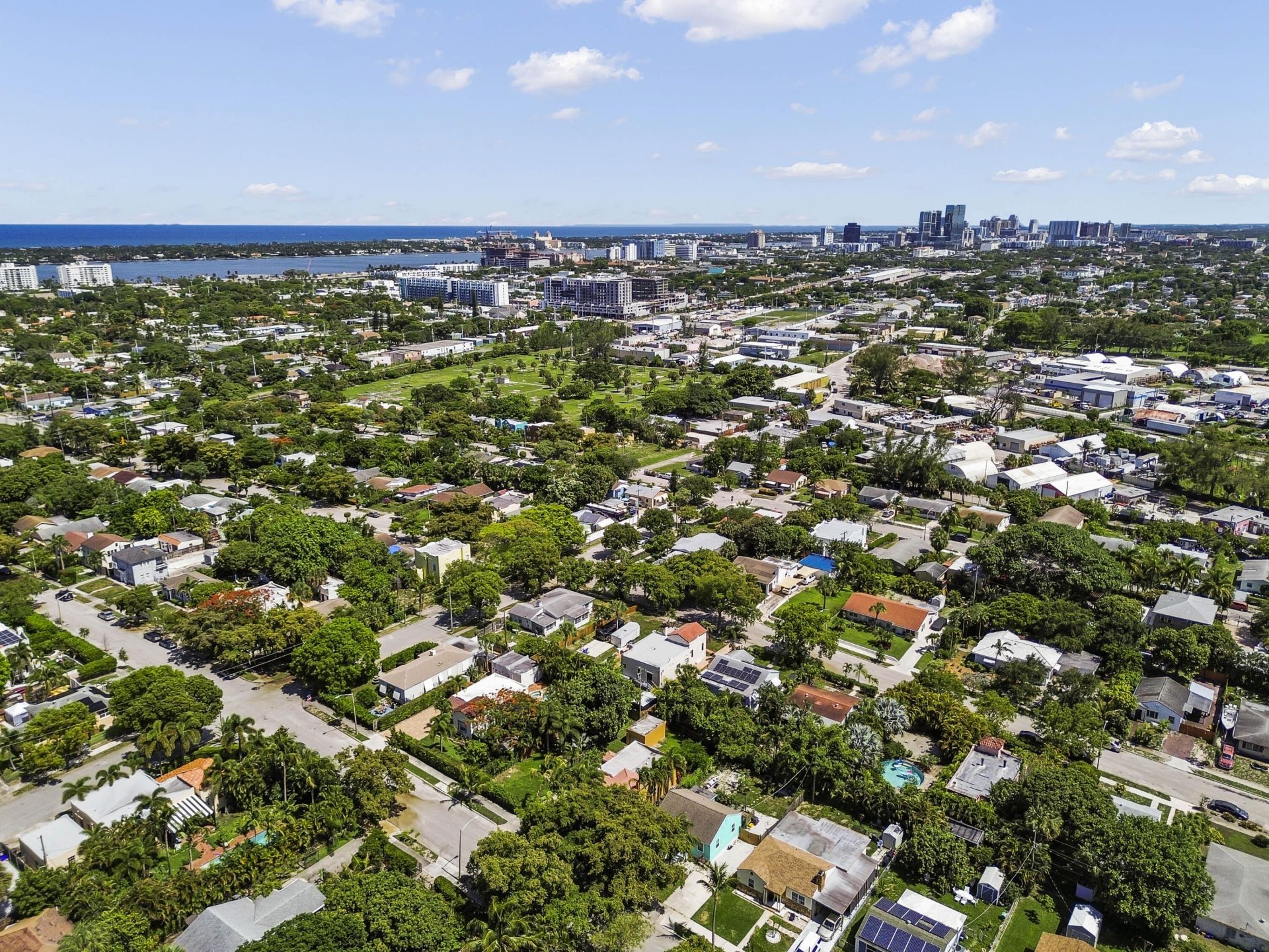 914 30th Court, West Palm Beach, FL 33407 Photo