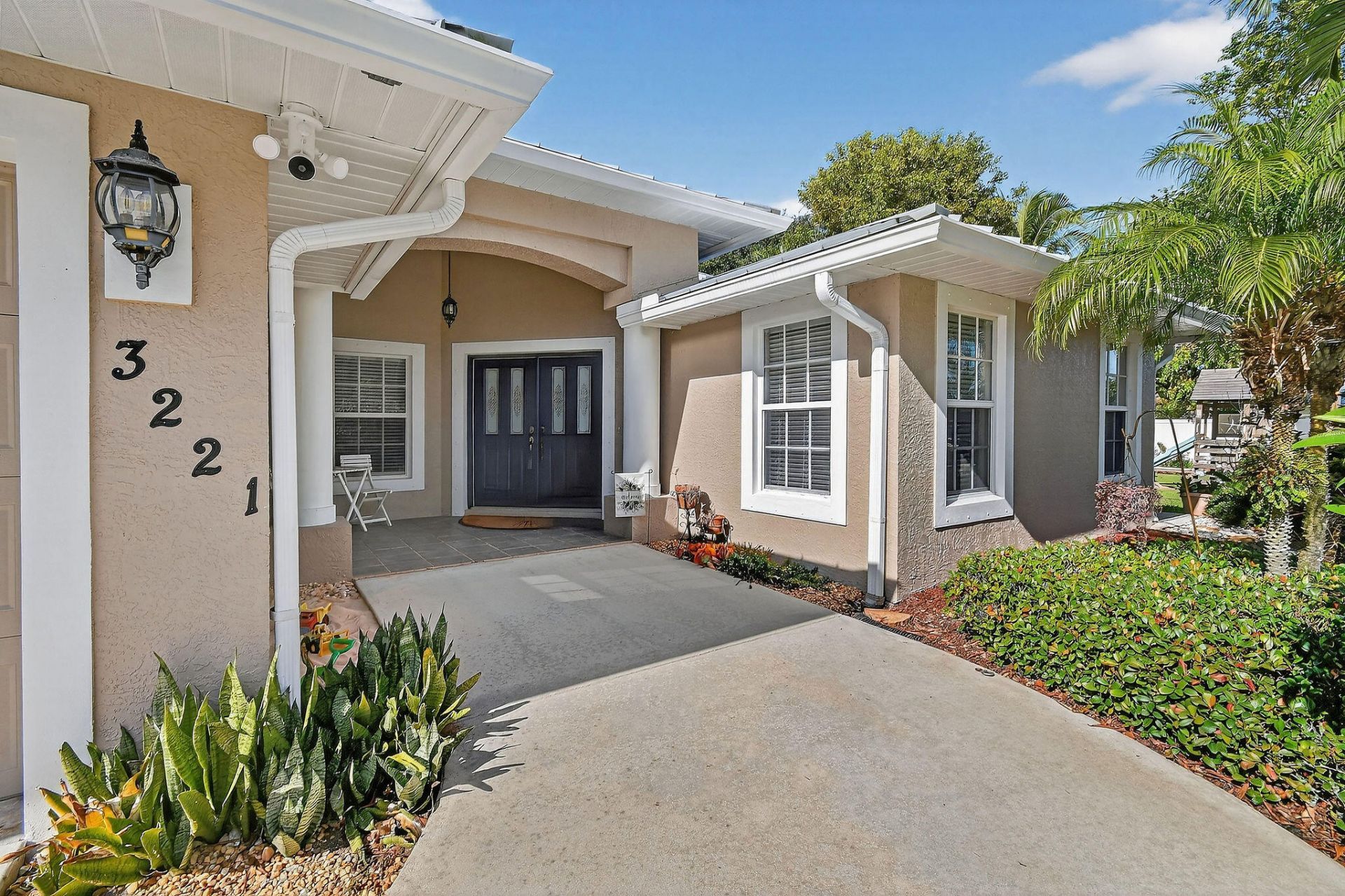 3221 SE Quay Street, Port Saint Lucie, FL 34984 Photo