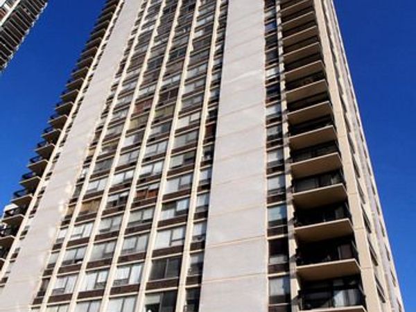 1355 N Sandburg Terrace , Unit 2805, Chicago, IL 60610