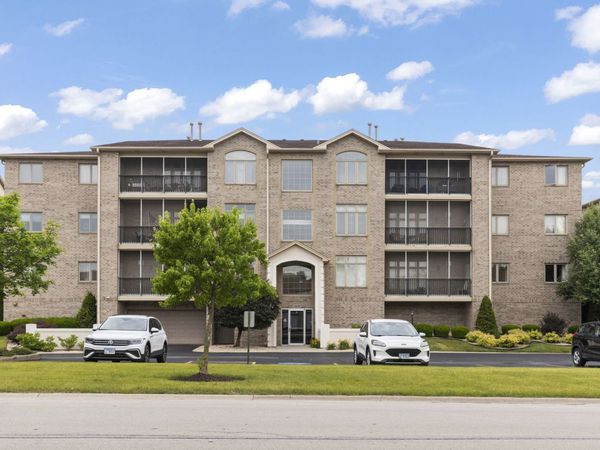 18610 Pine Lake Drive , Unit 2D, Tinley Park, IL 60477