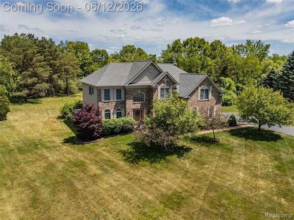 1976 Scenic Drive, Milford Twp, MI 48380
