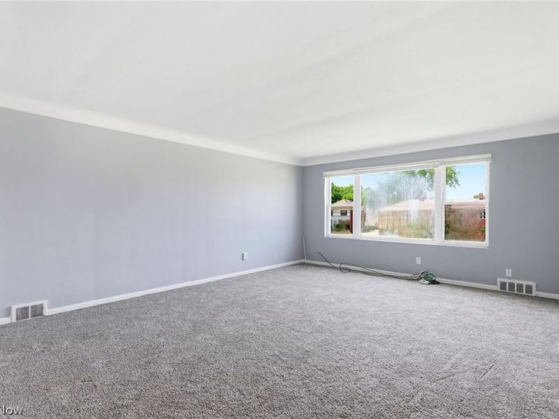 2341 Warrensville Center Road, University Heights, OH 44118 Photo 10