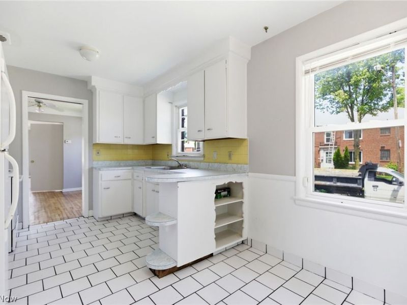 2341 Warrensville Center Road, University Heights, OH 44118 Photo 12