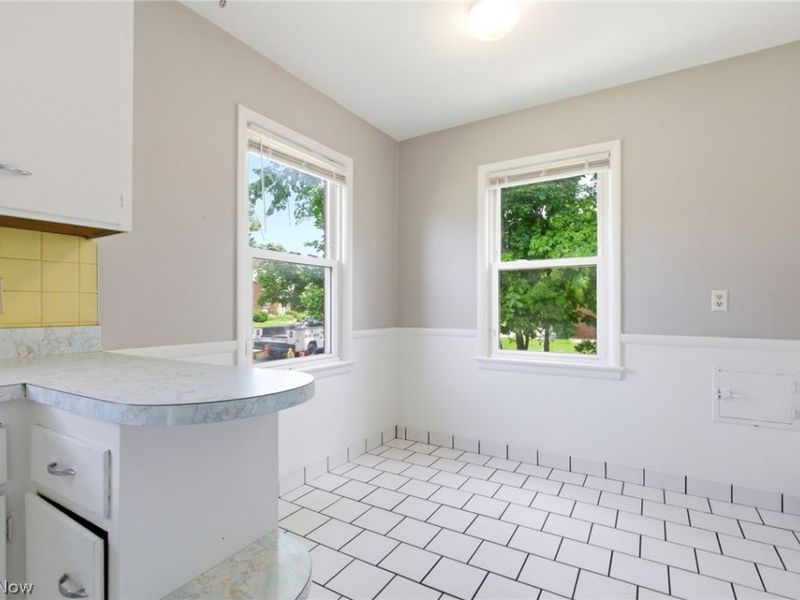 2341 Warrensville Center Road, University Heights, OH 44118 Photo 13