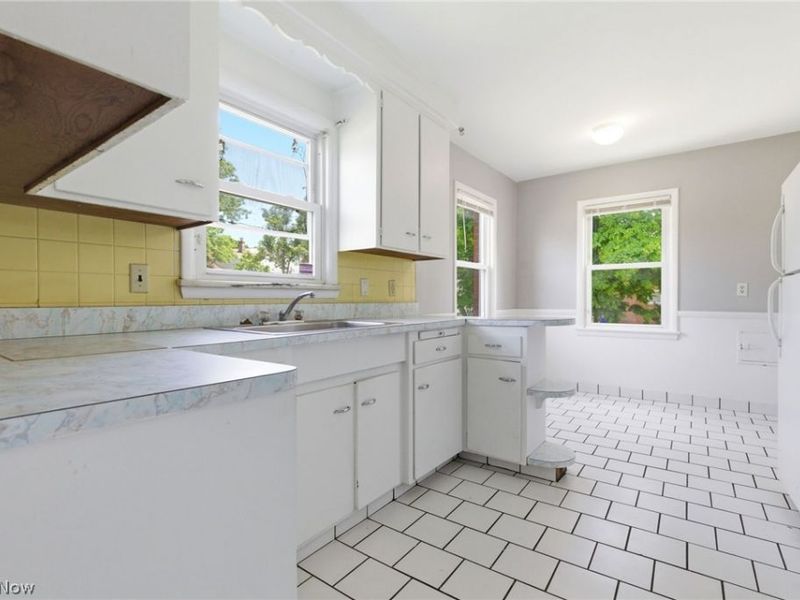 2341 Warrensville Center Road, University Heights, OH 44118 Photo 16