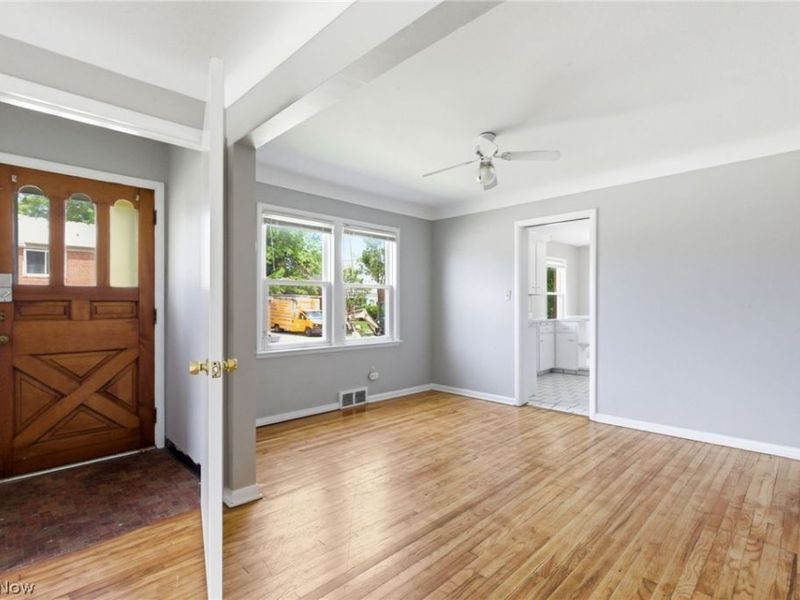 2341 Warrensville Center Road, University Heights, OH 44118 Photo 5