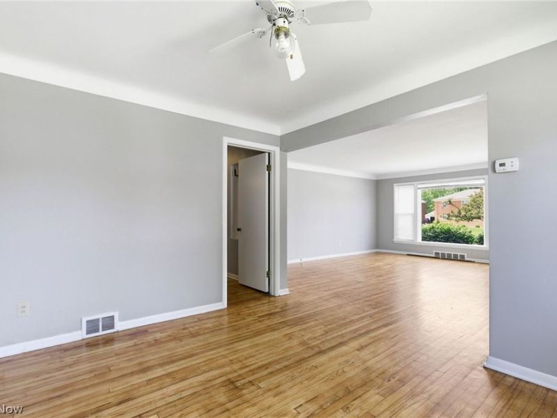 2341 Warrensville Center Road, University Heights, OH 44118 Photo 6