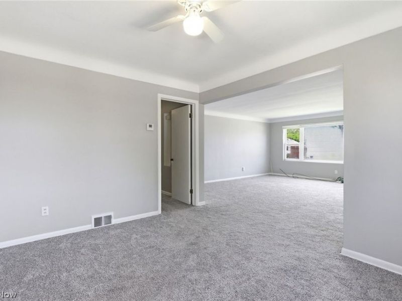 2341 Warrensville Center Road, University Heights, OH 44118 Photo 9