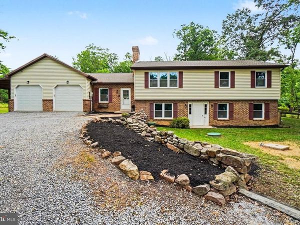 371 BOBCAT ROAD, NEWVILLE, PA 17241
