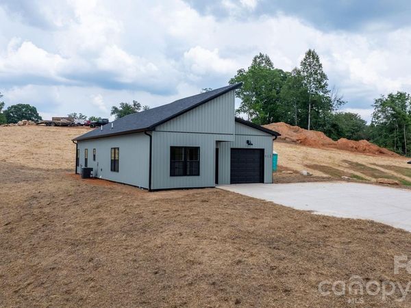 913 Overlook Drive SW, Lenoir, NC 28645