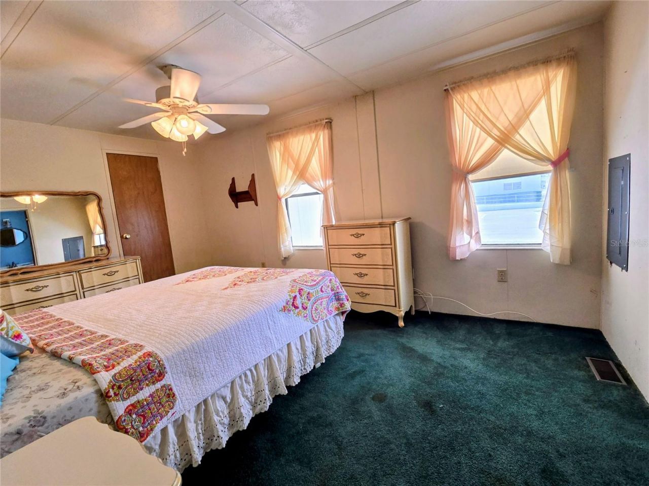 6253 Balmy Lane , Zephyrhills, FL 33542 Photo