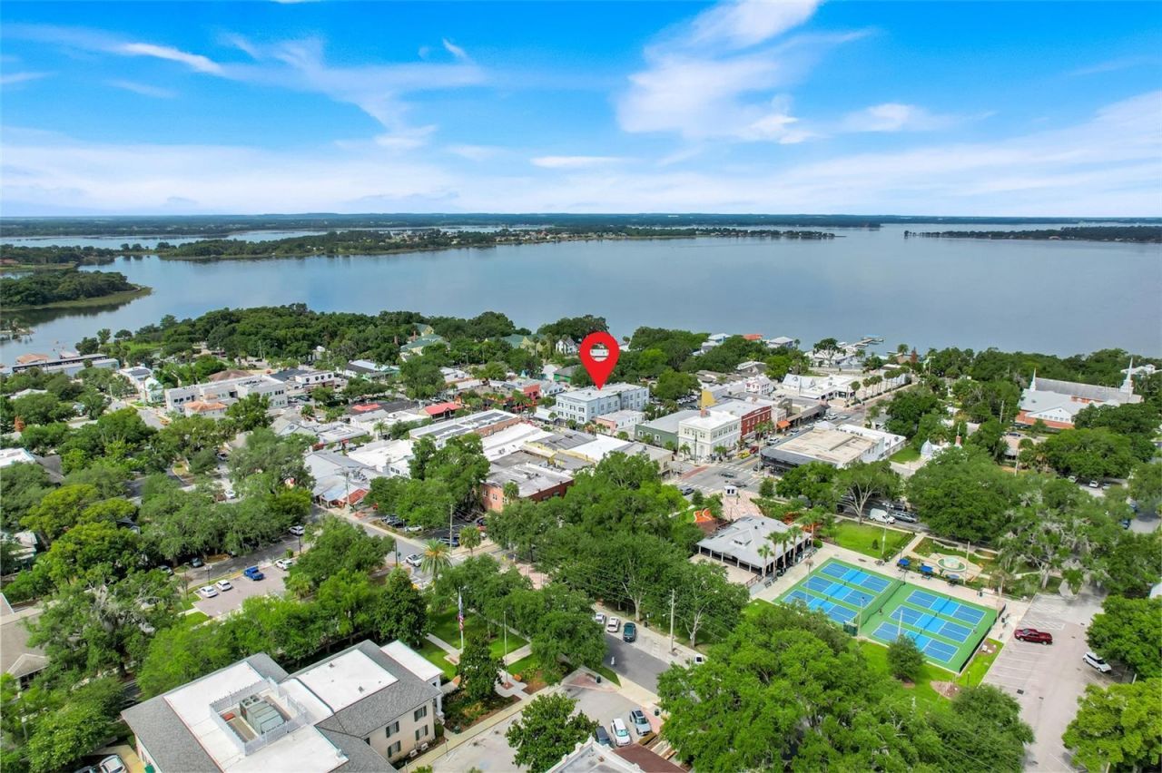 411 N Donnelly St, Mount Dora, FL 32757 Photo