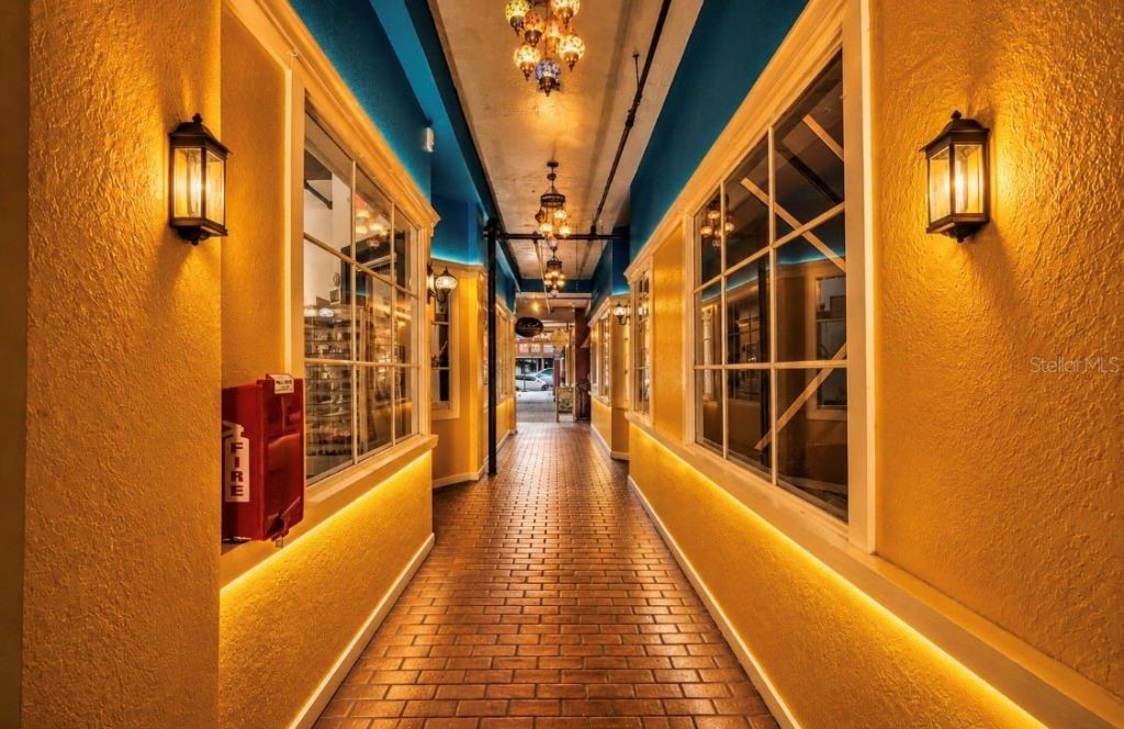 411 N Donnelly St, Mount Dora, FL 32757 Photo