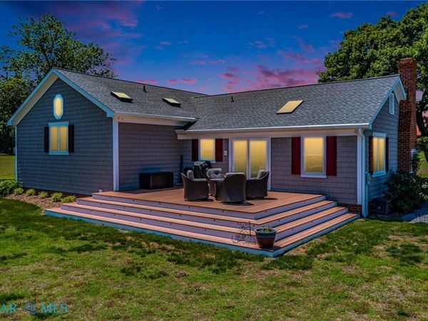 765 Senora Road , Mollusk, VA 22503