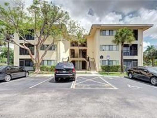 2445 SW 18th Terrace, Unit 110, Fort Lauderdale, FL 33315