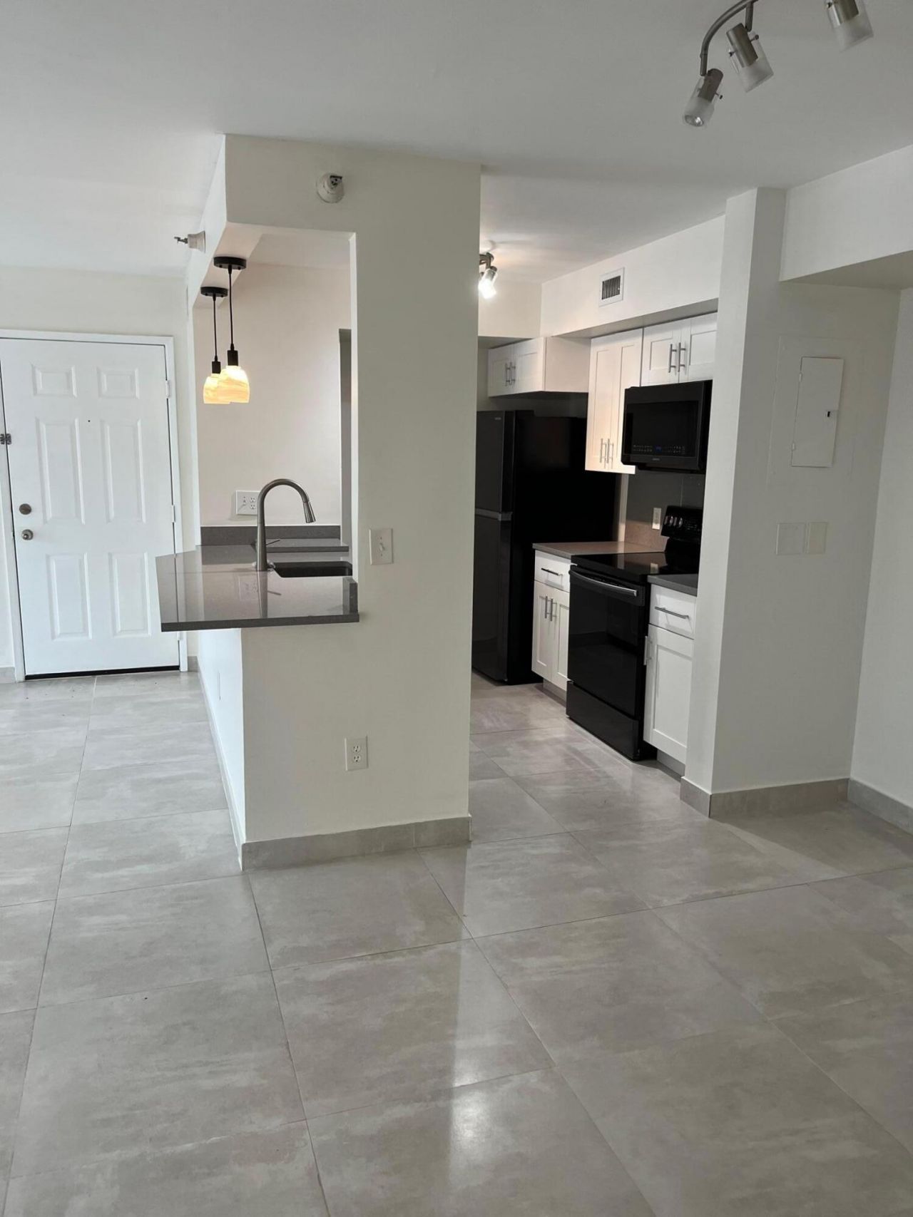 160 Yacht Club Way, Unit 209, Hypoluxo, FL 33462 Photo