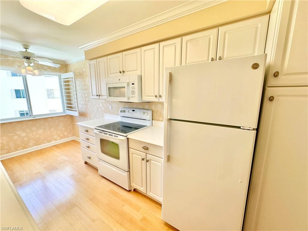 3420 Gulf Shore Blvd N, Unit 43, Naples, FL 34103 Photo
