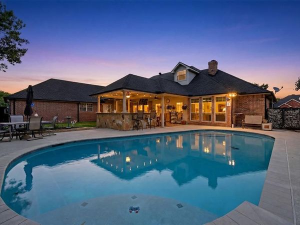 2505 Inverrary Drive, Ennis, TX 75119