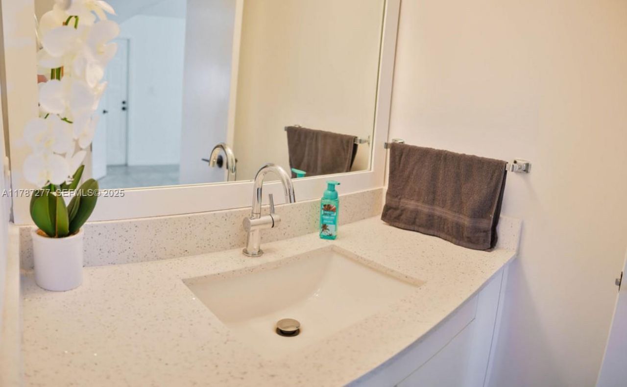 8901 Hollybrook , Unit 206, Hollywood, FL 33025 Photo