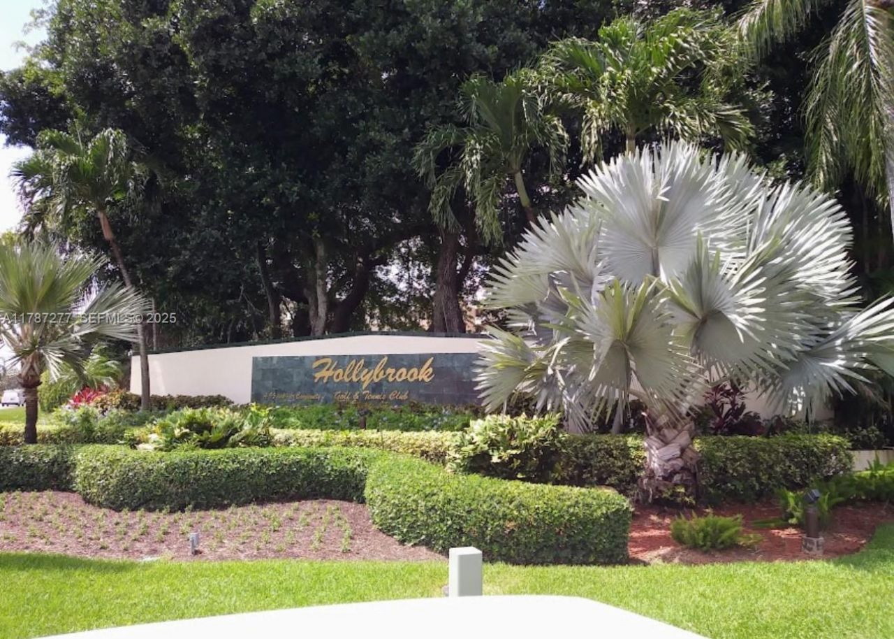 8901 Hollybrook , Unit 206, Hollywood, FL 33025 Photo