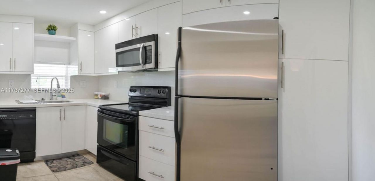 8901 Hollybrook , Unit 206, Hollywood, FL 33025 Photo
