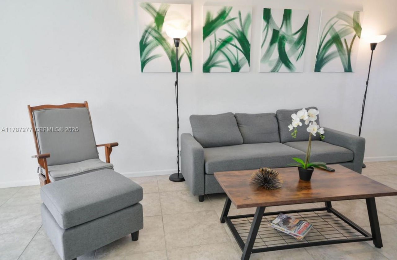 8901 Hollybrook , Unit 206, Hollywood, FL 33025 Photo