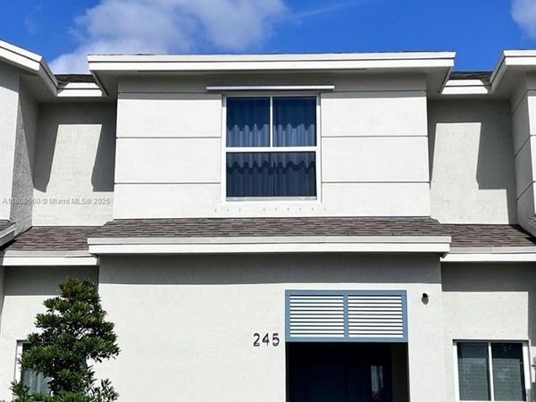 245 NE 3rd Ct , Florida City, FL 33034