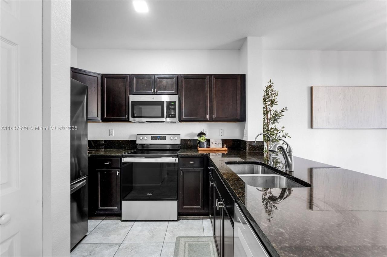 134 SE 28th Ter , Unit 10, Homestead, FL 33033 Photo
