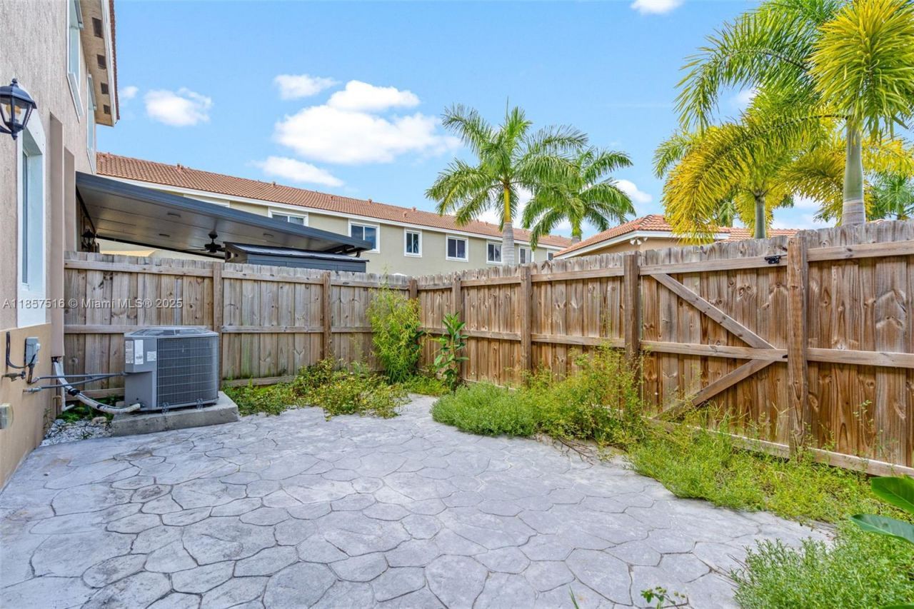 2431 SE 10th Ct , Homestead, FL 33035 Photo