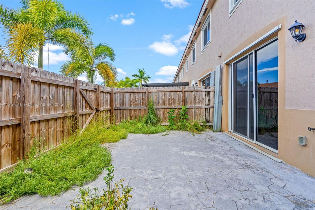 2431 SE 10th Ct , Homestead, FL 33035 Photo