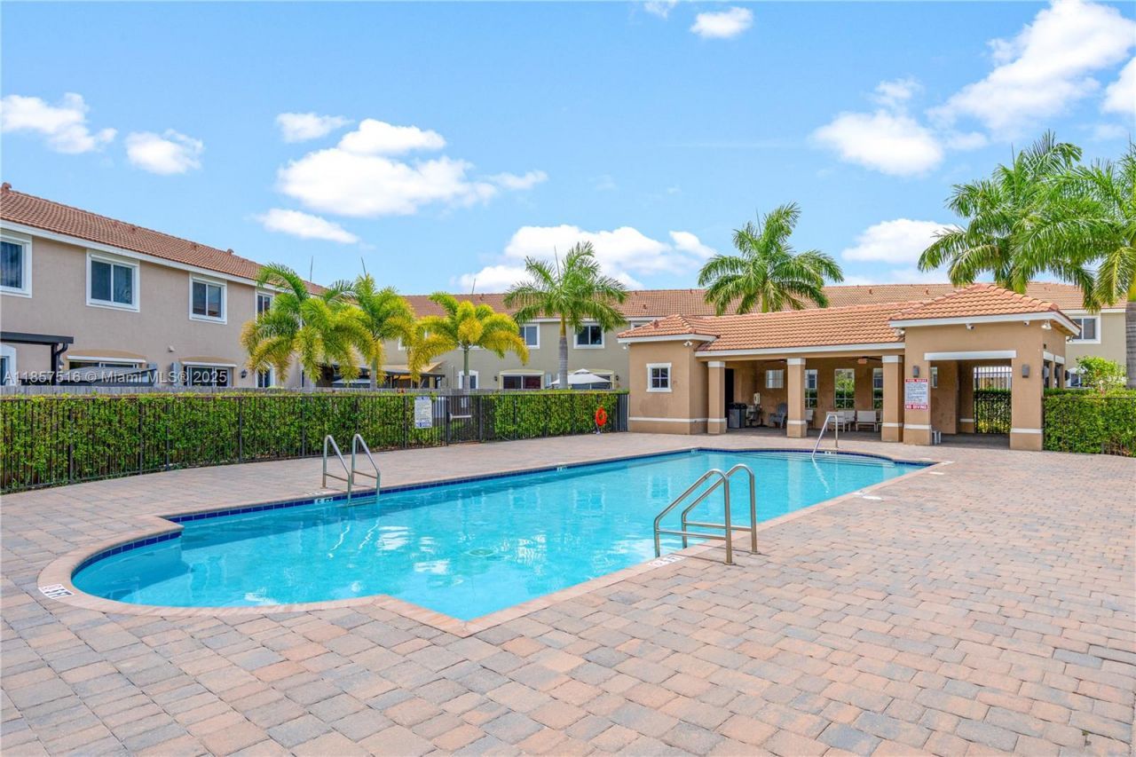 2431 SE 10th Ct , Homestead, FL 33035 Photo