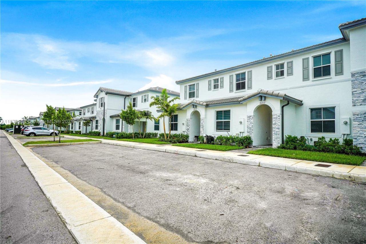 16312 SW 291st St , Homestead, FL 33033 Photo